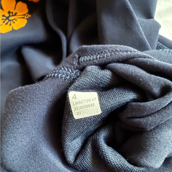 RARE Lululemon Women’s Hawaii Exclusive Hibiscus Align Yoga Pants Navy 25 Size 4 - Picture 4 of 4